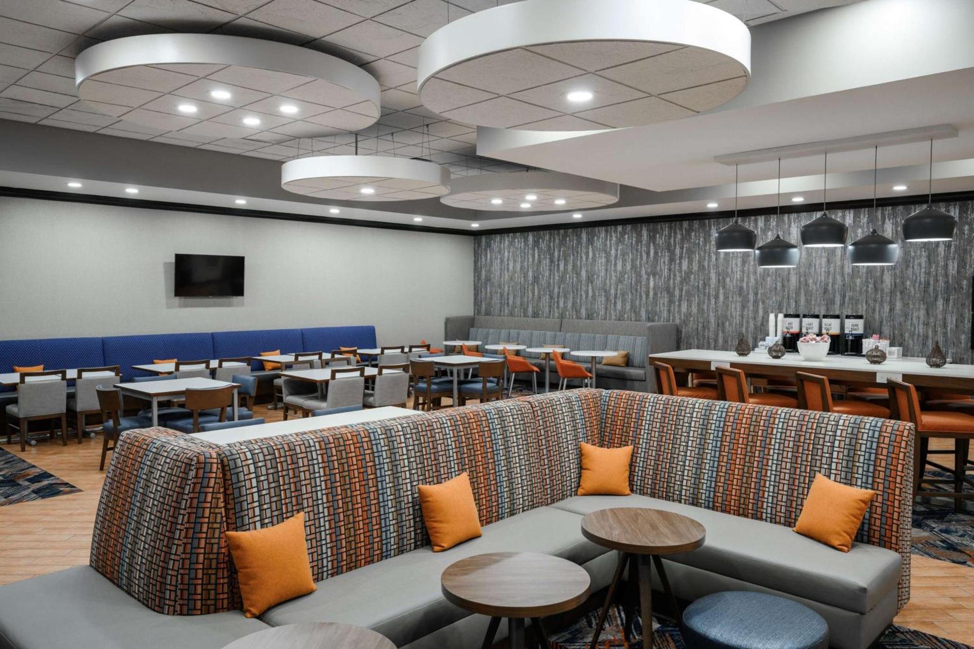 Hampton Inn Evansville Airport Exterior foto